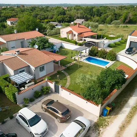 Villa Kira Valbandon