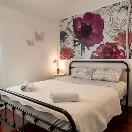 Kira Villa